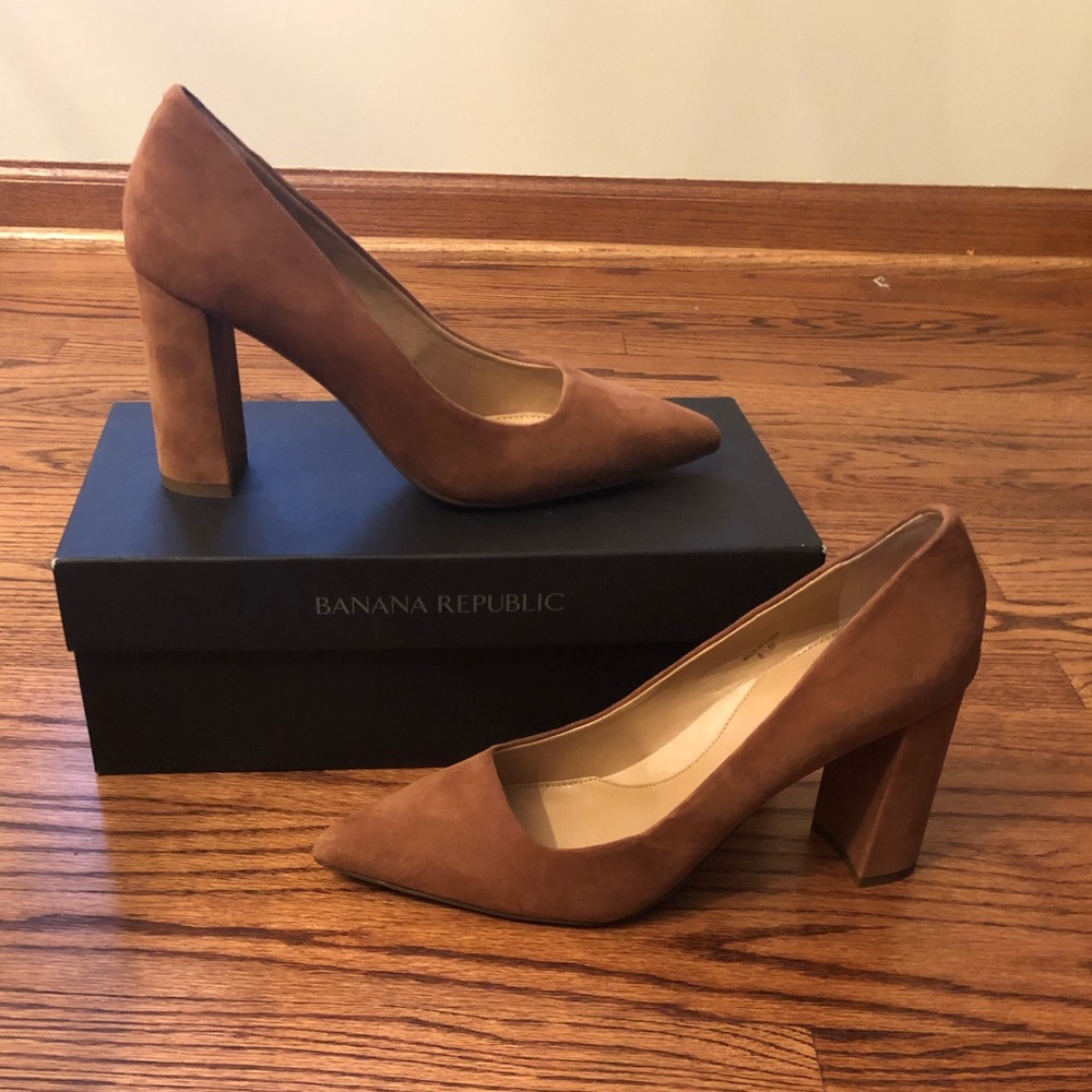 Beautiful Banana Republic Block Heel!